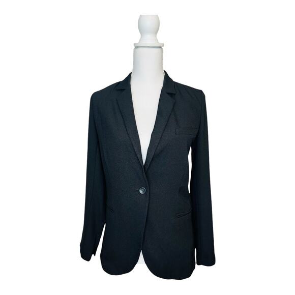 Treasure & Bond Crepe Relaxed Fit Front Button Closure Lightweight Blazer - Picture 6 of 8